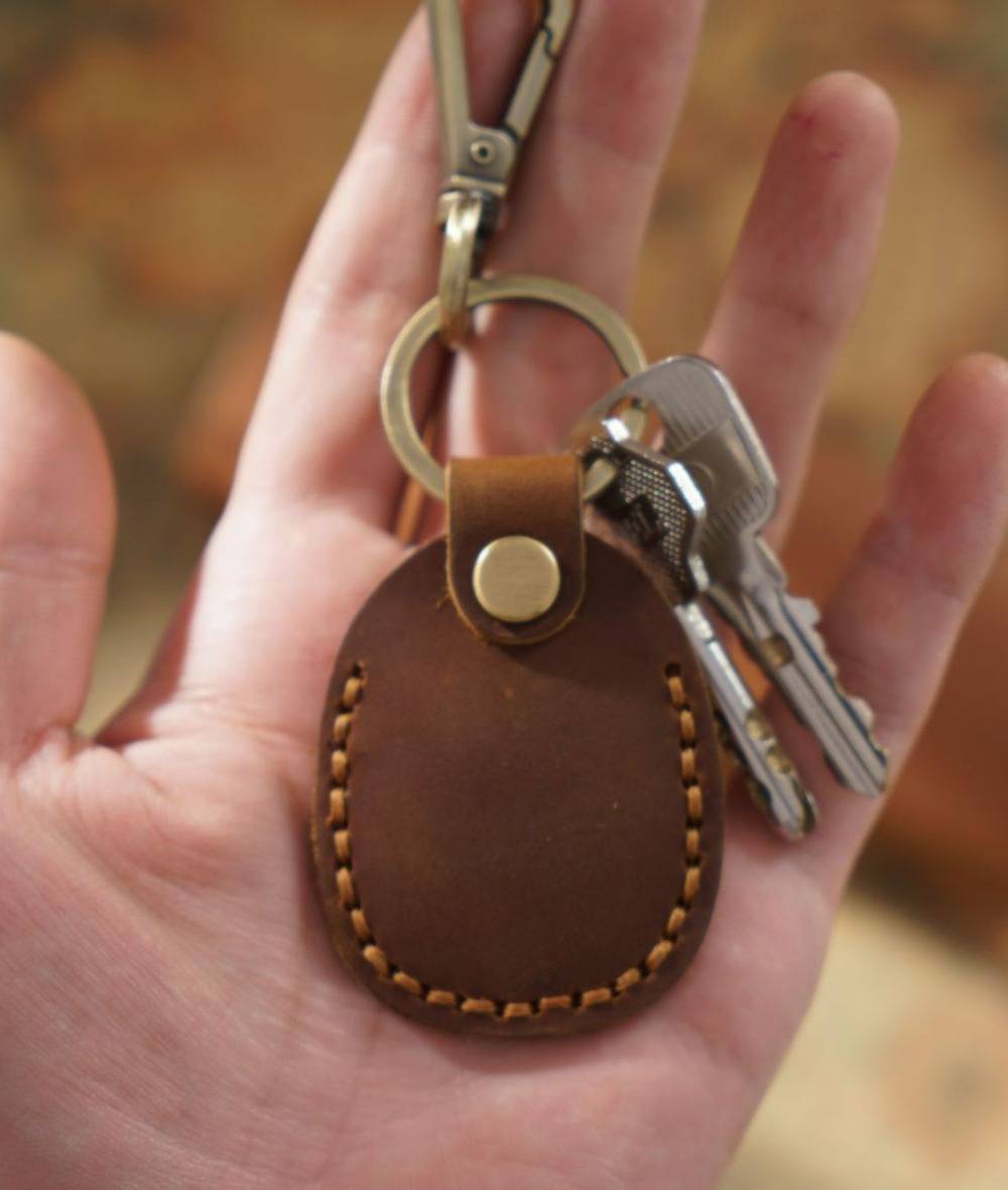 Leather Airtag Holder Keychain 