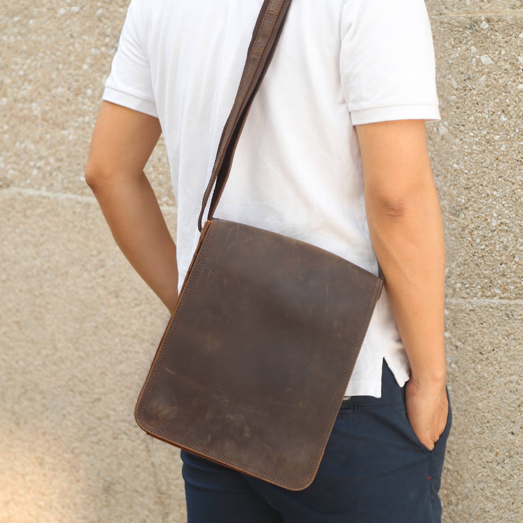 leather_messenger_bag_for_men